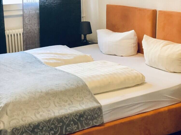 חדר סטנדרט לשלושה, Altstadt Hotel Gosequell