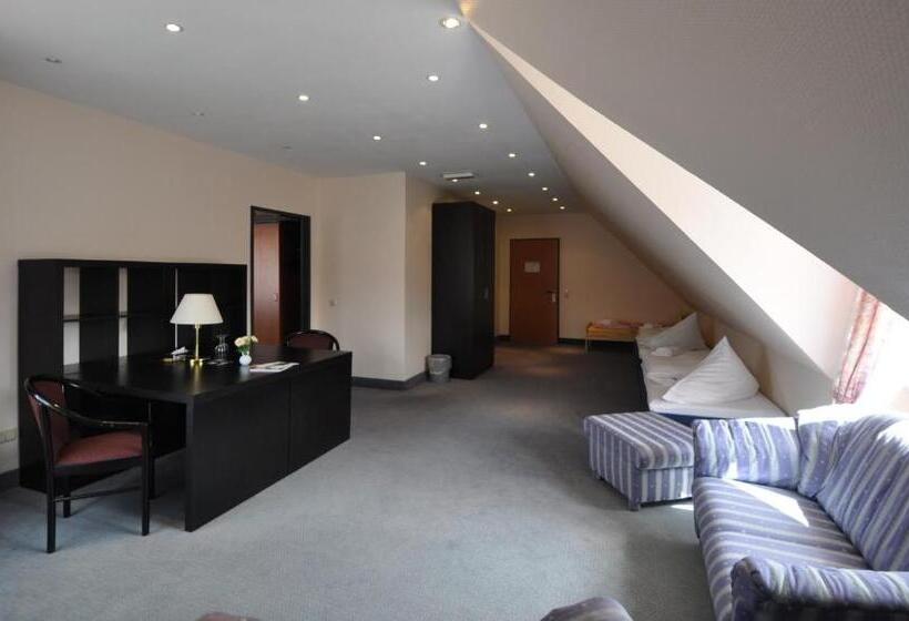 Семейный Номер, City Hotel Aschersleben