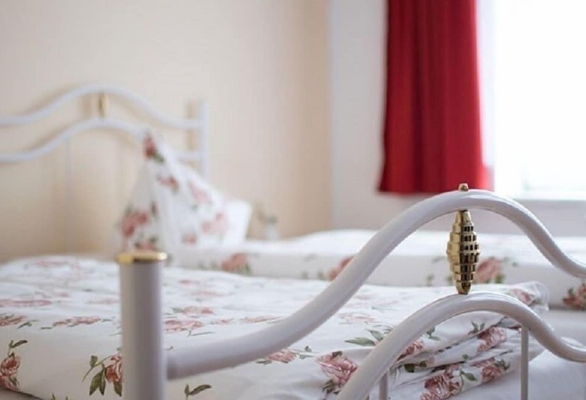 Номер Стандарт, Pension Regina   Inh. Monique Kluge