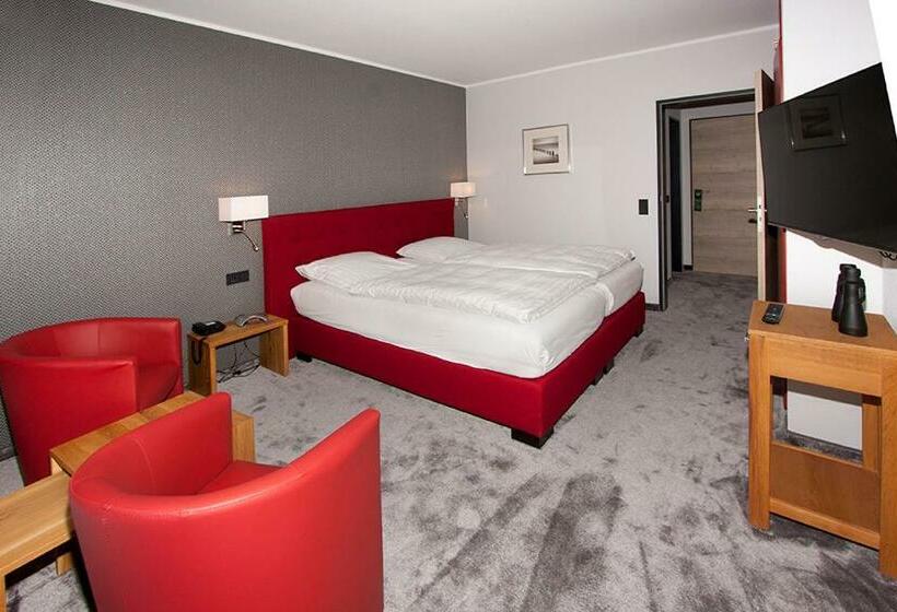 Люкс, Berghotel Habbel Und Die Welt Kann Warten