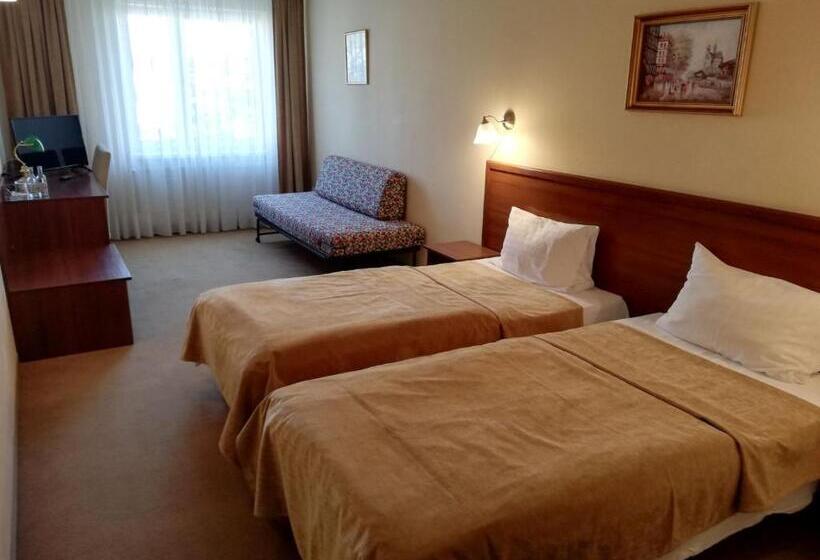 Номер Стандарт, Adria