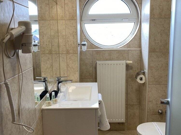 Номер Стандарт Трехместный, Aqua Sarvar