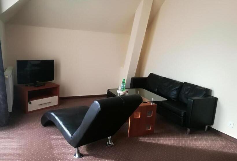 Quarto Deluxe Individual, Yuca