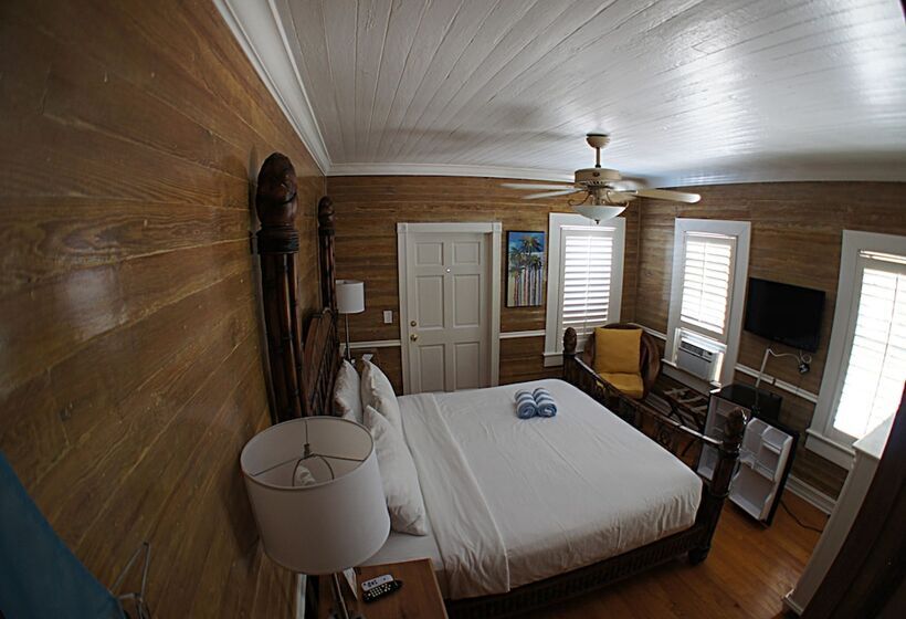 חדר דחוקס עם מיטת קינג, Duval Inn   Key West