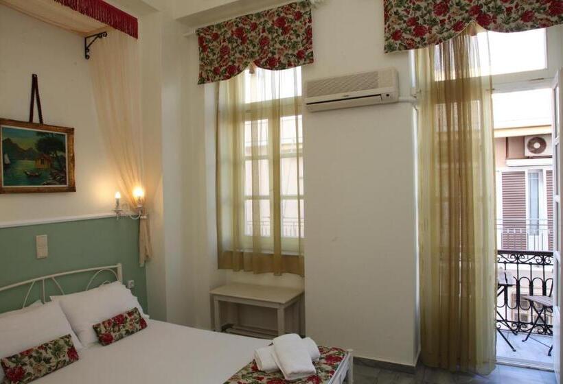 Номер Стандарт с Балконом, Fiera Guesthouse