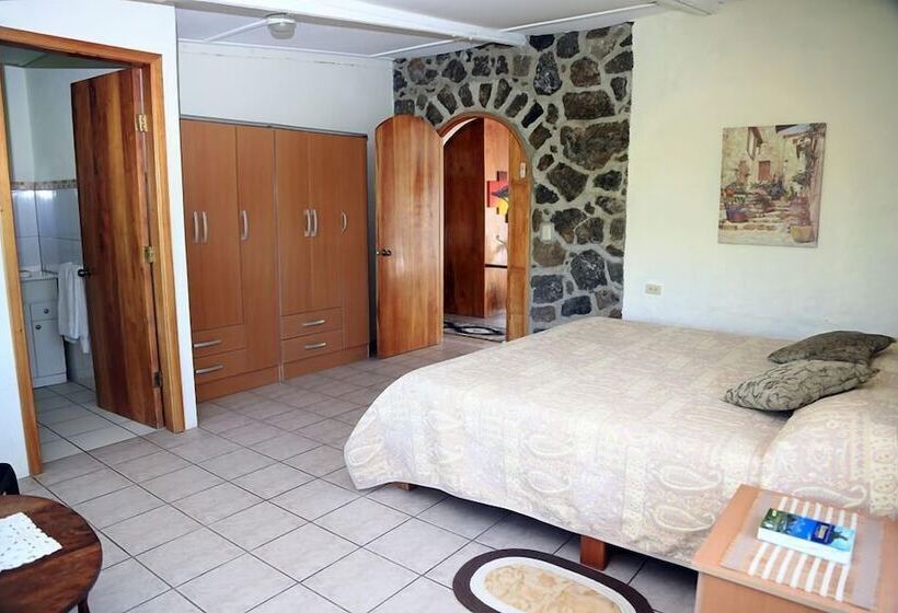 اتاق استاندارد, Jean's Home