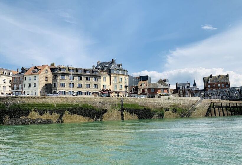 Люкс Вид на Сад, Villa Castel Chambres D Hôtes B&b
