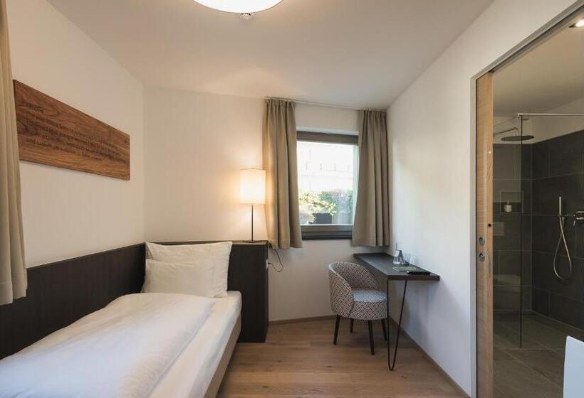 デラックストリプルルーム, Oliven  & Genusshotel Hirzer