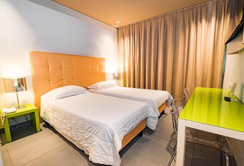 Номер Стандарт, One Hotel & Restaurant