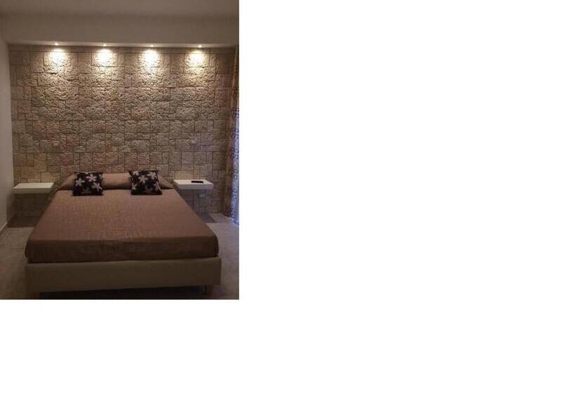 اتاق اکونومی, Villa Amico B&b San Leone
