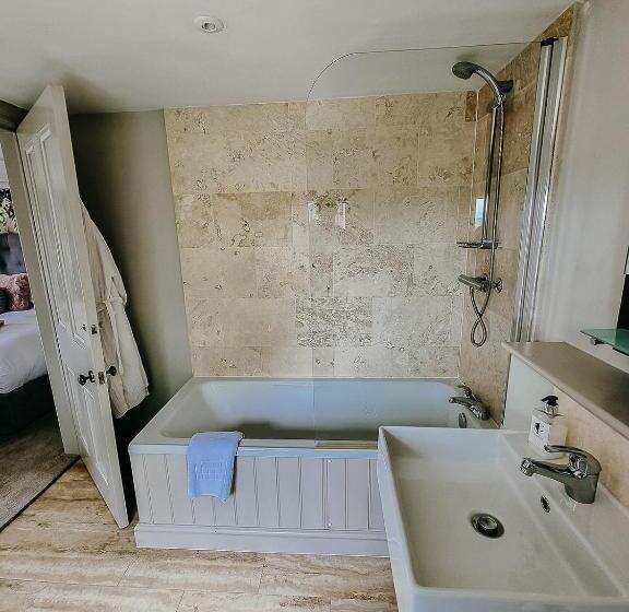 Номер Deluxe, Verzon House