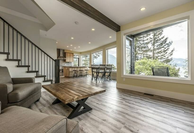 침실 1개 주택, The Lodge On Harrison Lake