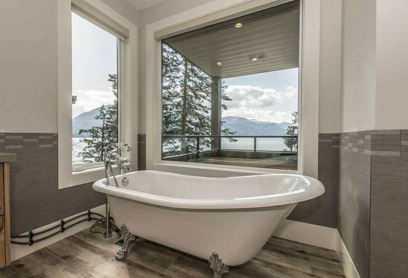 침실 1개 주택, The Lodge On Harrison Lake