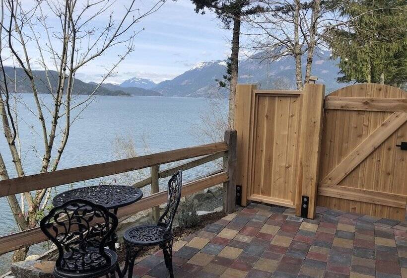 장애인을 위한 스위트, The Lodge On Harrison Lake