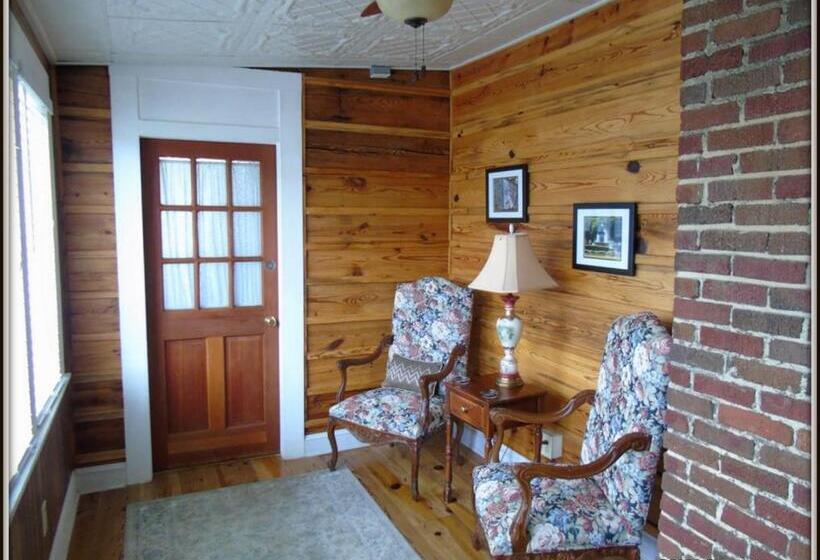 Стандартный Номер Кровать Кинг, The Charleston Inn Hendersonville Nc