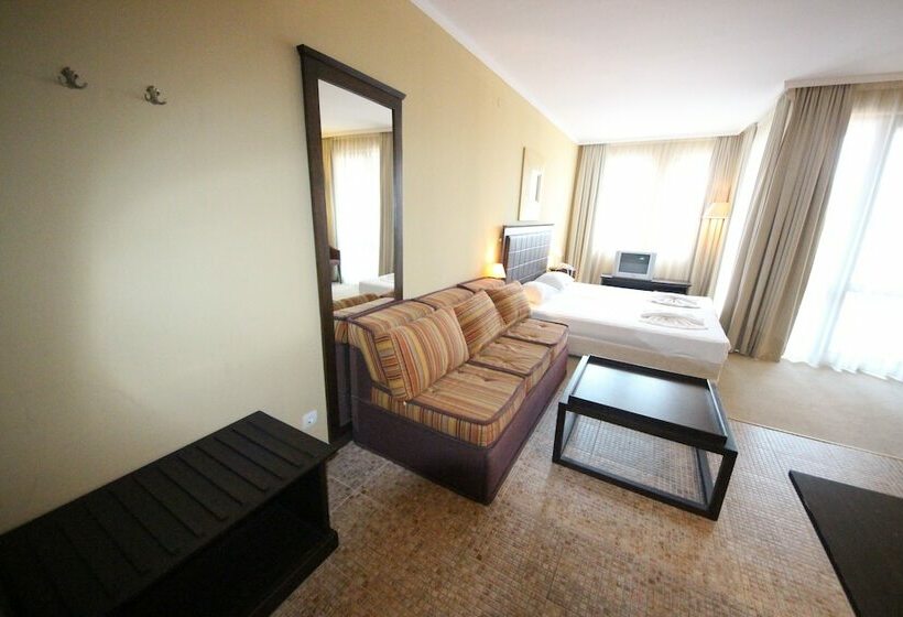 استودیوی سوپریور, Menada Apartments In Royal Beach Resort