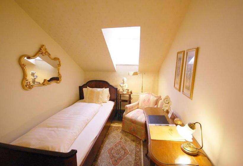 Номер Стандарт Индивидуальный, Das Kleine Hotel In Ruhiger Stadtlage