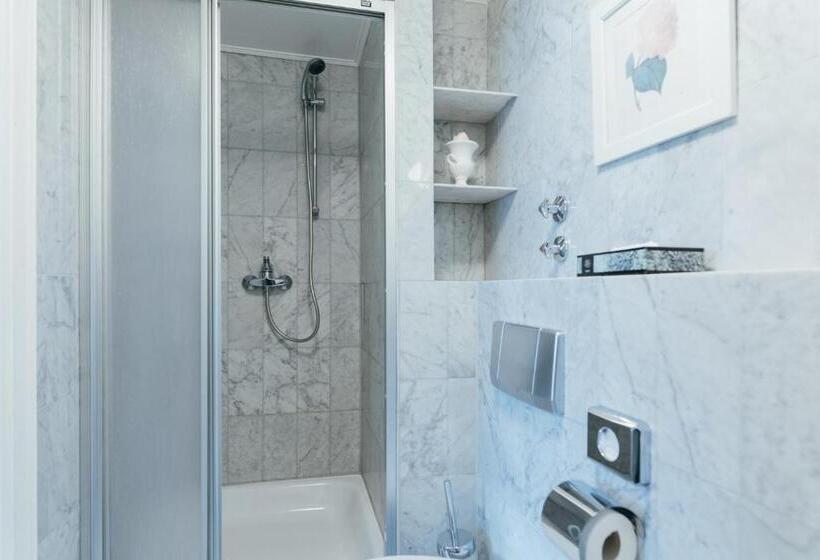 Номер Стандарт, Das Kleine Hotel In Ruhiger Stadtlage