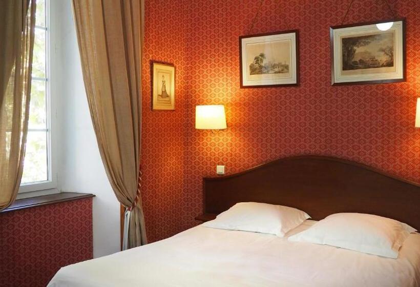 Номер Superior, Central Bastia