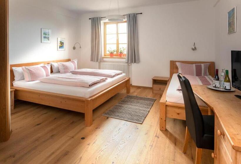 Номер Стандарт Трехместный, Pension Bernhardhof