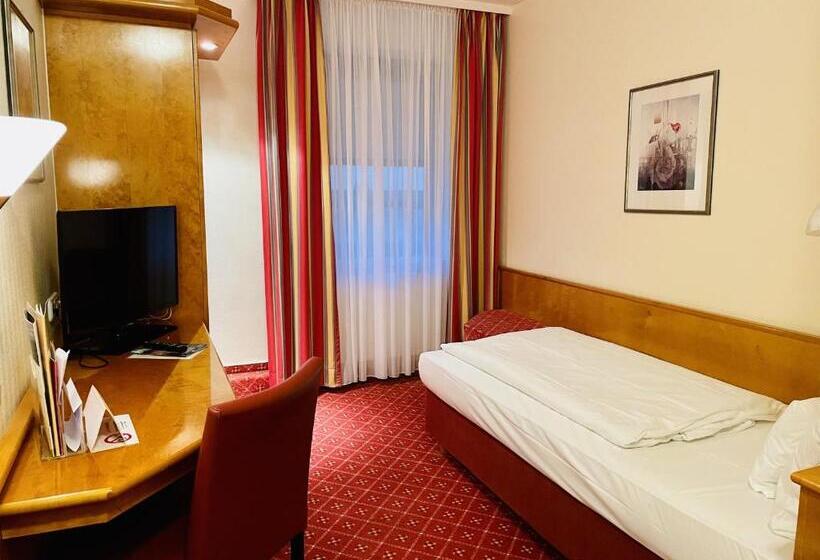 اتاق استاندارد یک نفره, Schloss Hotel Herborn