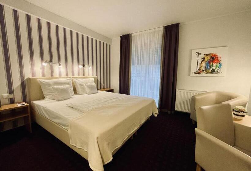 اتاق استاندارد, Schloss Hotel Herborn
