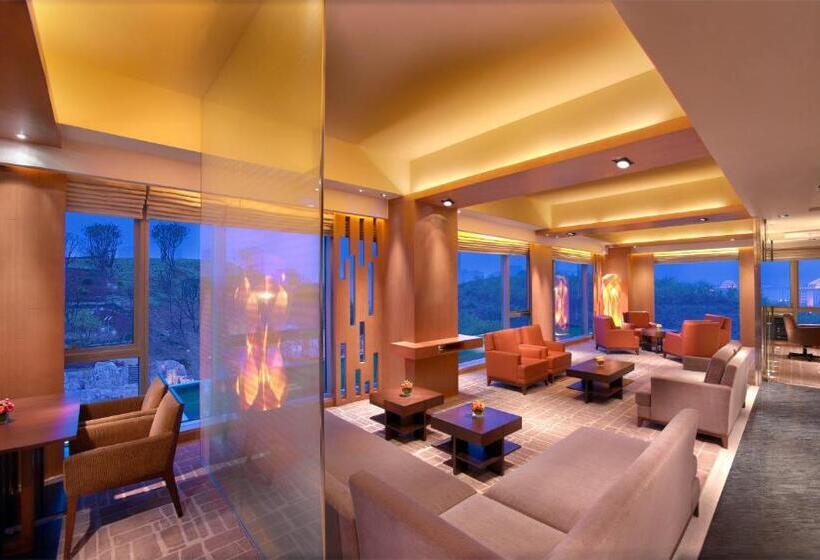 چشم‌انداز باغ اتاق کلوب, Hyatt Regency Guiyang