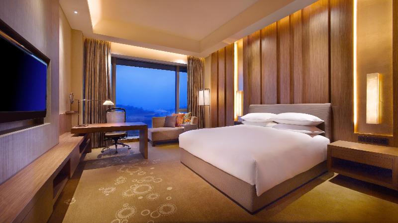 اتاق استاندارد با چشم‌انداز باغ, Hyatt Regency Guiyang
