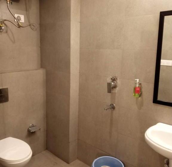 Quarto Deluxe, Fabhotel The Chaitanyas