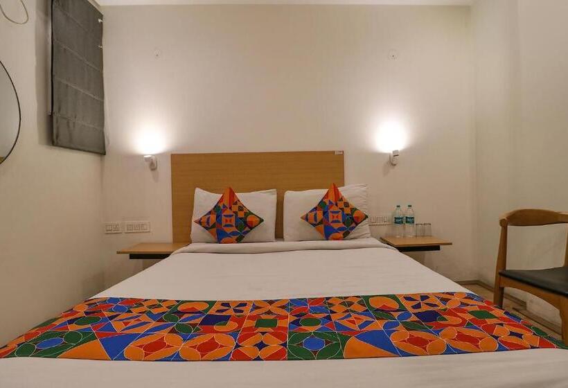 Quarto Deluxe, Fabhotel The Chaitanyas