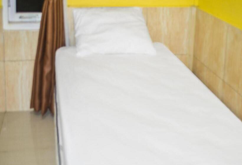 싱글 기본룸, Spot On 91463 Obby Guest House