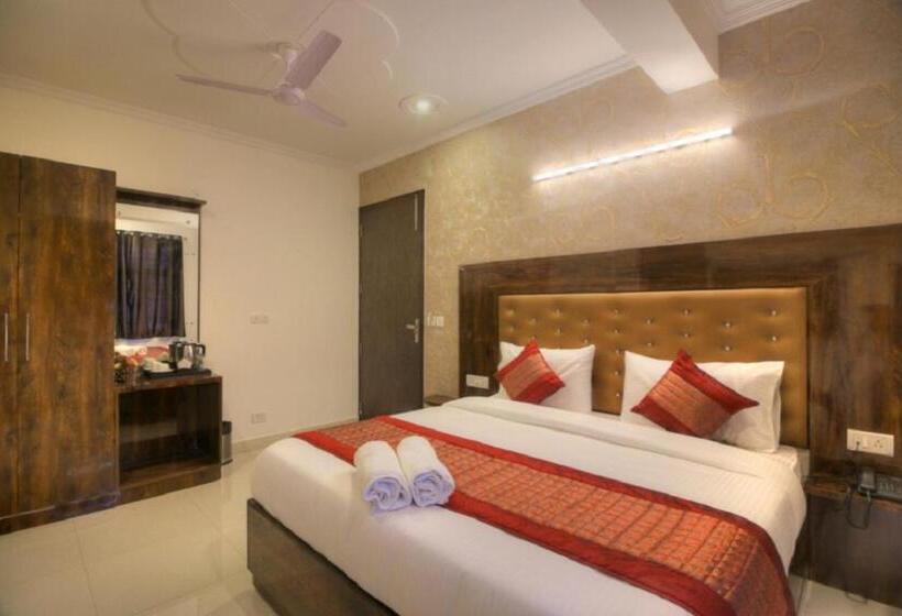 디럭스 룸, Ark Of Avalon Near Igi Airport New Delhi