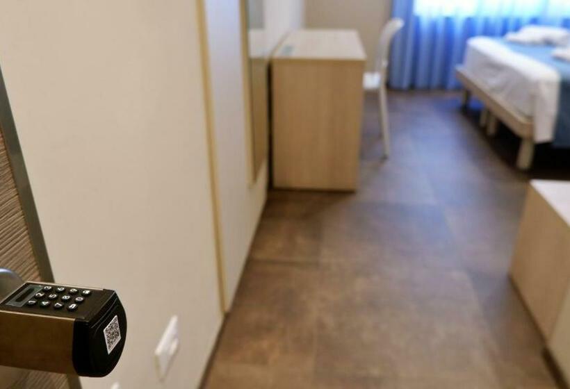스탠다드 룸, Pianomare Riviera Apartments And Rooms