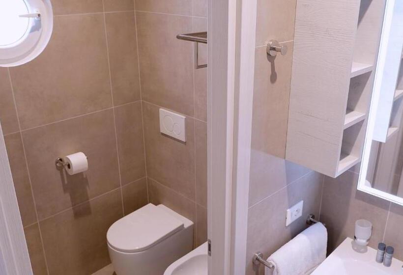 스탠다드 스튜디오, Pianomare Riviera Apartments And Rooms