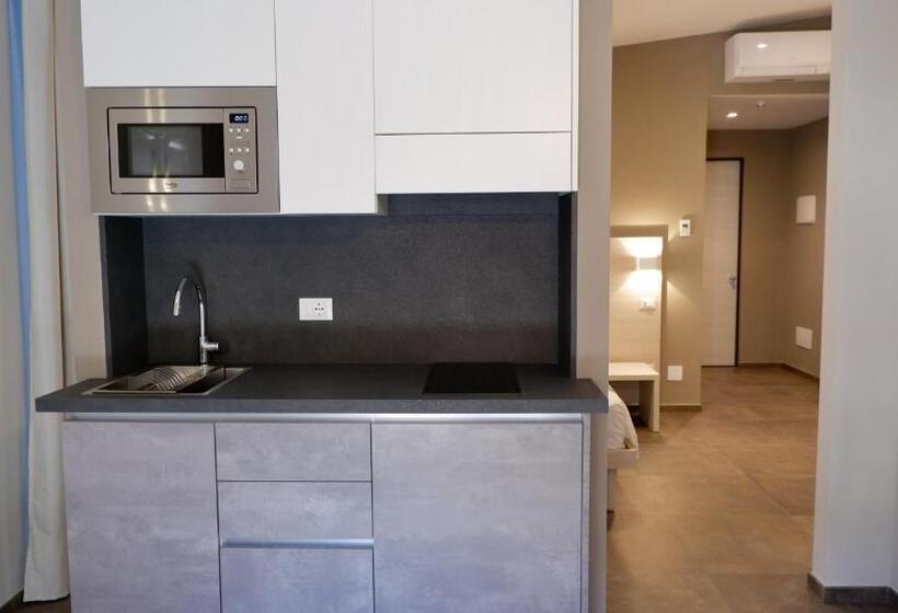 스탠다드 스튜디오, Pianomare Riviera Apartments And Rooms