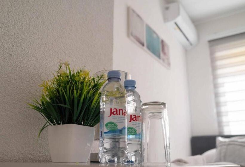 اتاق اکونومی, The Sun Apartments Brcko