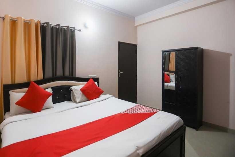 Трехместный Номер Классика, Pop 91393 Krishna Residency Inn