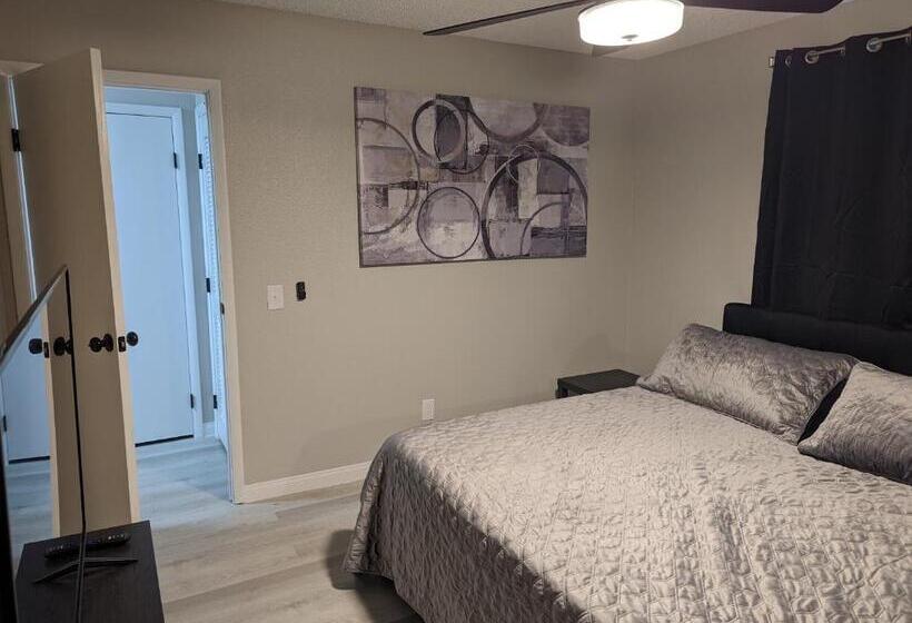 Apartamento 2 Dormitórios, Casa Mesa Villas