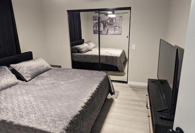 Apartamento 2 Dormitórios, Casa Mesa Villas