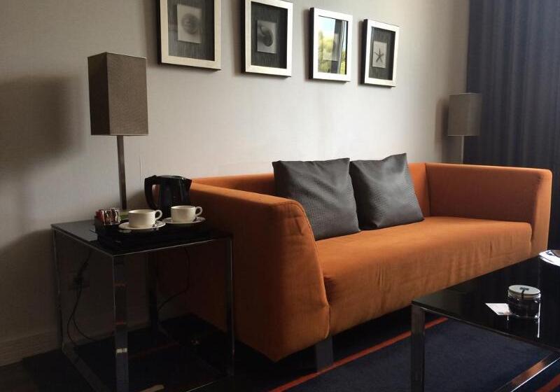 Люкс Superior, Oyo 90562 J Hostels Pj