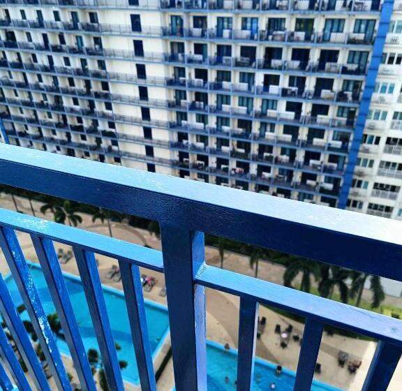 Студио Стандарт с Балконом, Sea Residences By Sher