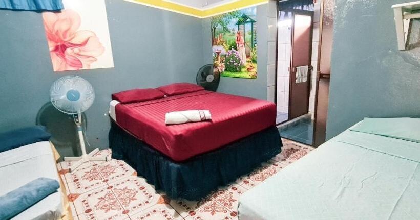 Четырехместный Номер Стандарт, Hostal Tortuga Viajera