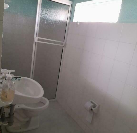 Четырехместный Номер Стандарт, Hostal Heliconias
