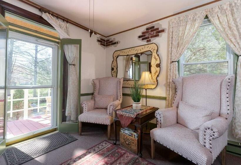 Номер Стандарт, Saratoga Farmstead B&b