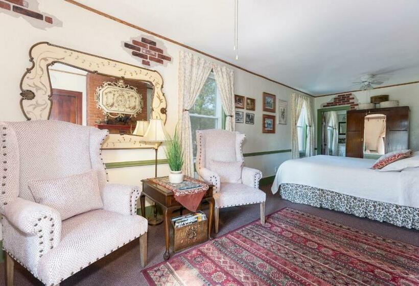 Номер Стандарт, Saratoga Farmstead B&b