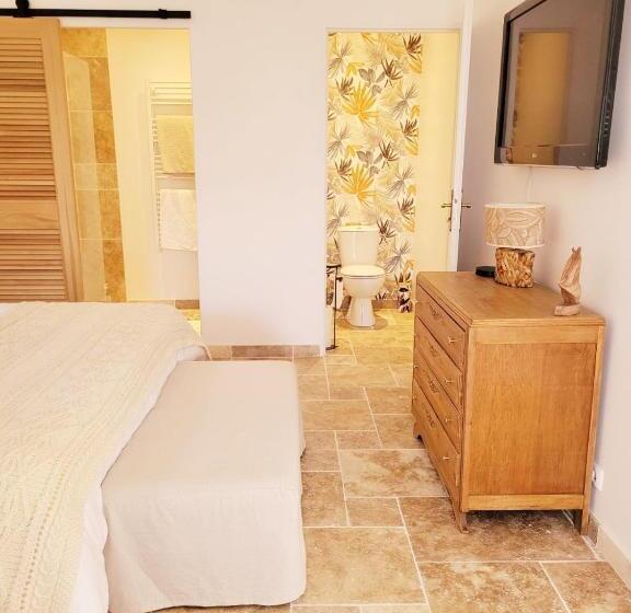 Номер Стандарт с Террасой, Chambres D Hôtes De La Vallée