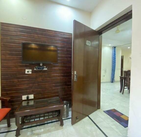 スタンダードルーム, Mahak Guest House By Wb Inn