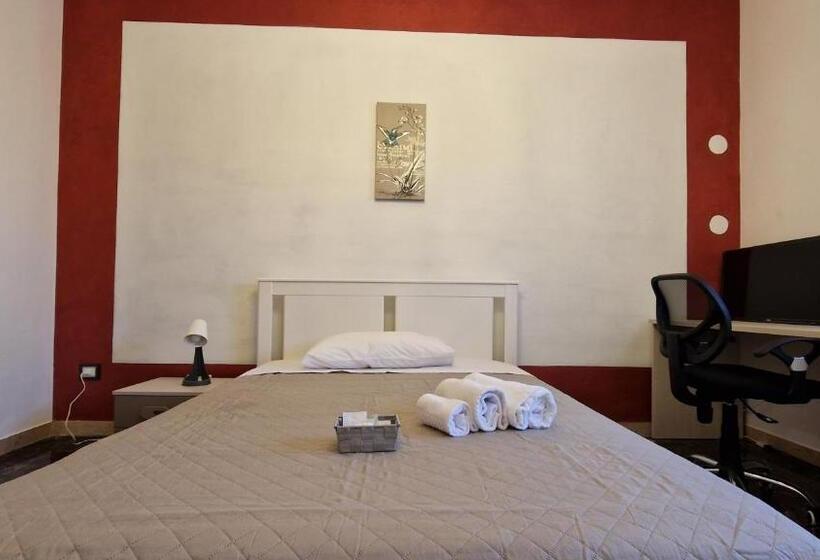 اتاق استاندارد یک تخته با سرویس بهداشتی مشترک, Hope Apartment