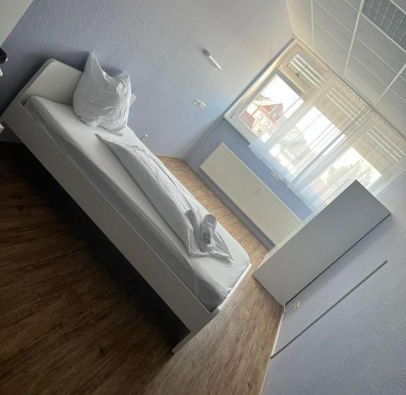 Номер Стандарт, Zimmer In Ramstein