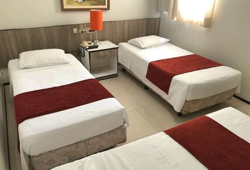 Quarto Triplo Estandar, Aldeota Praia